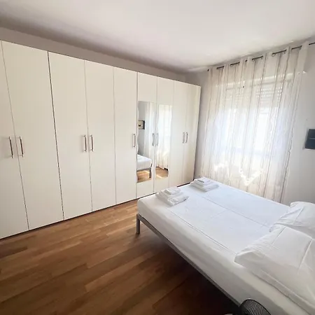 Aurum 360 Attico Deluxe Apartment *