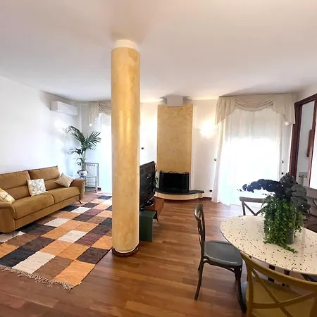 Aurum 360 Attico Deluxe * לה ספציה